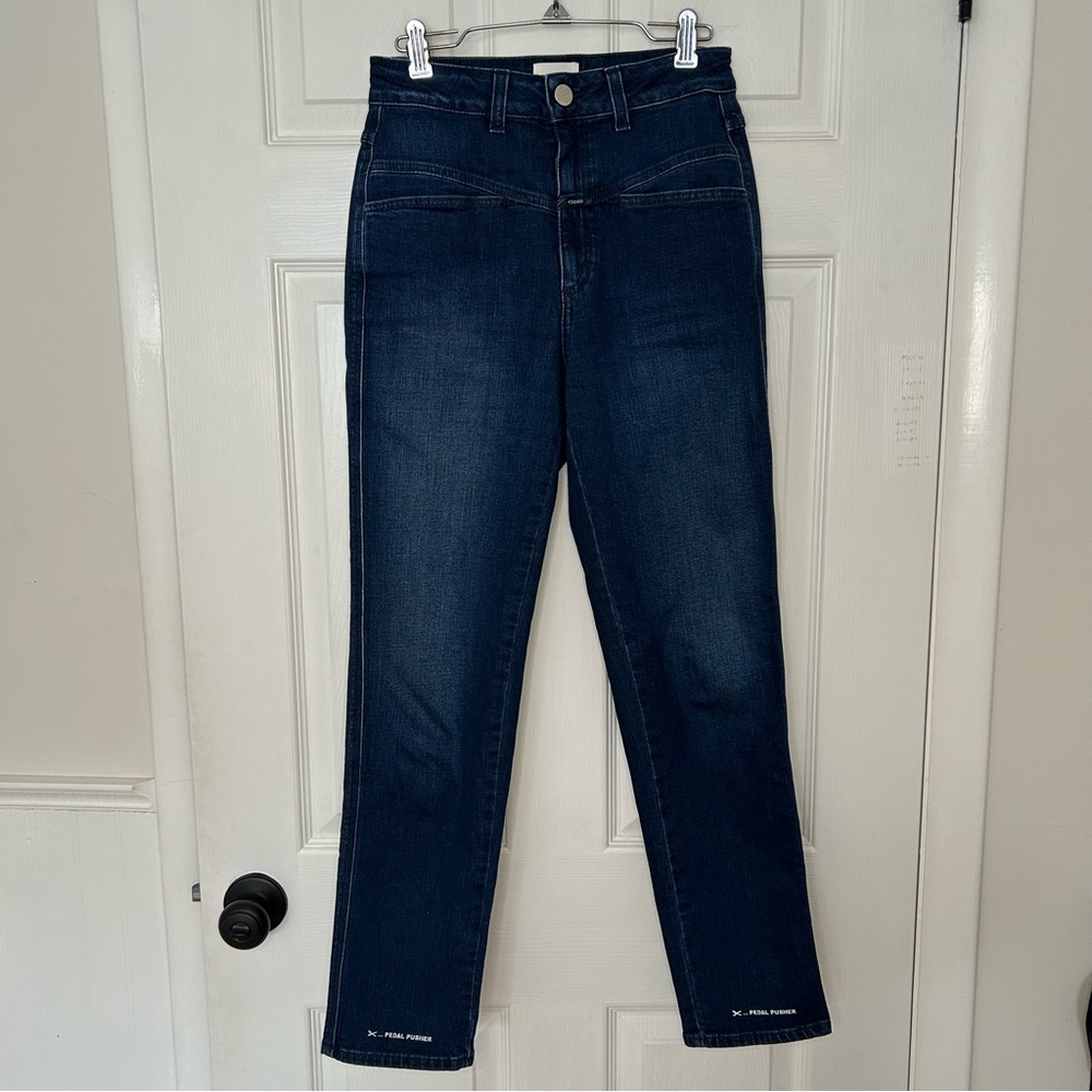 Closed Pedal Pusher Jeans View 3